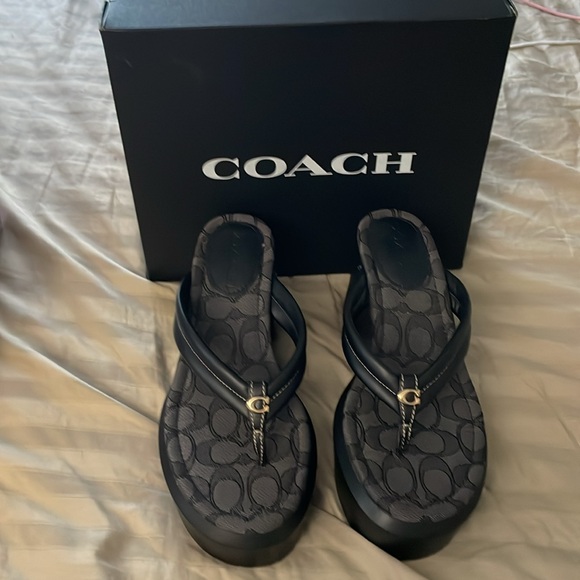 Black leather wedge - Picture 7 of 17